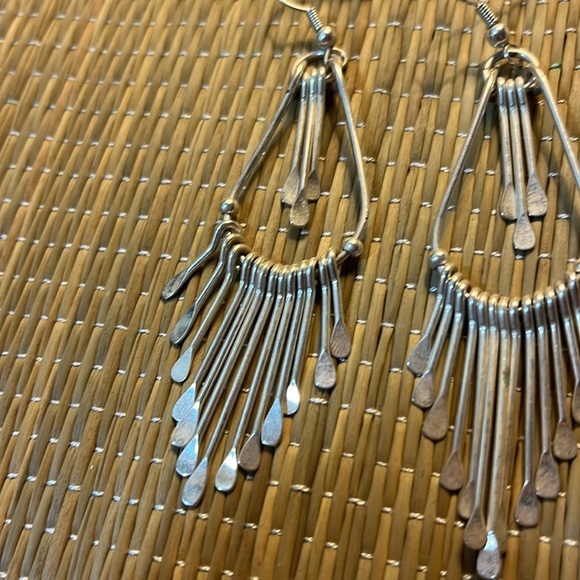 Elegant Silvery Dangle Earrings - Picture 8 of 8
